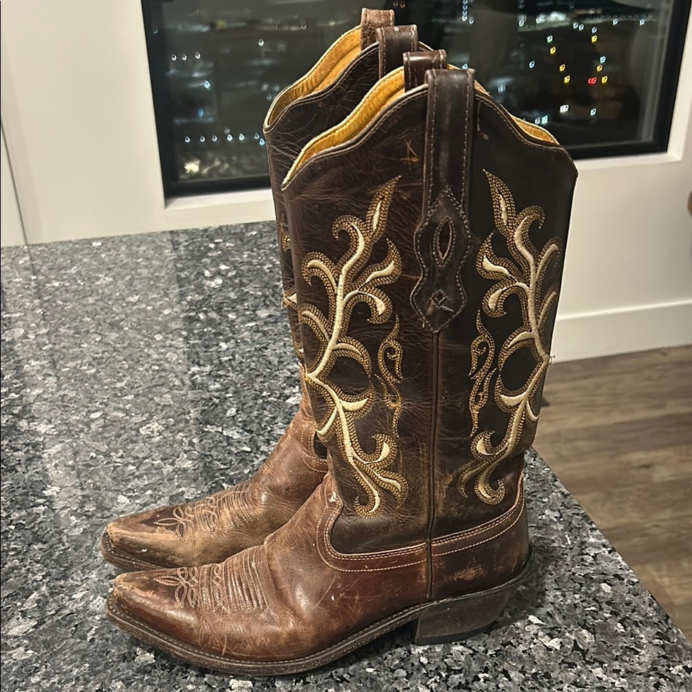 Old West Brown and Tan Ankle Boots